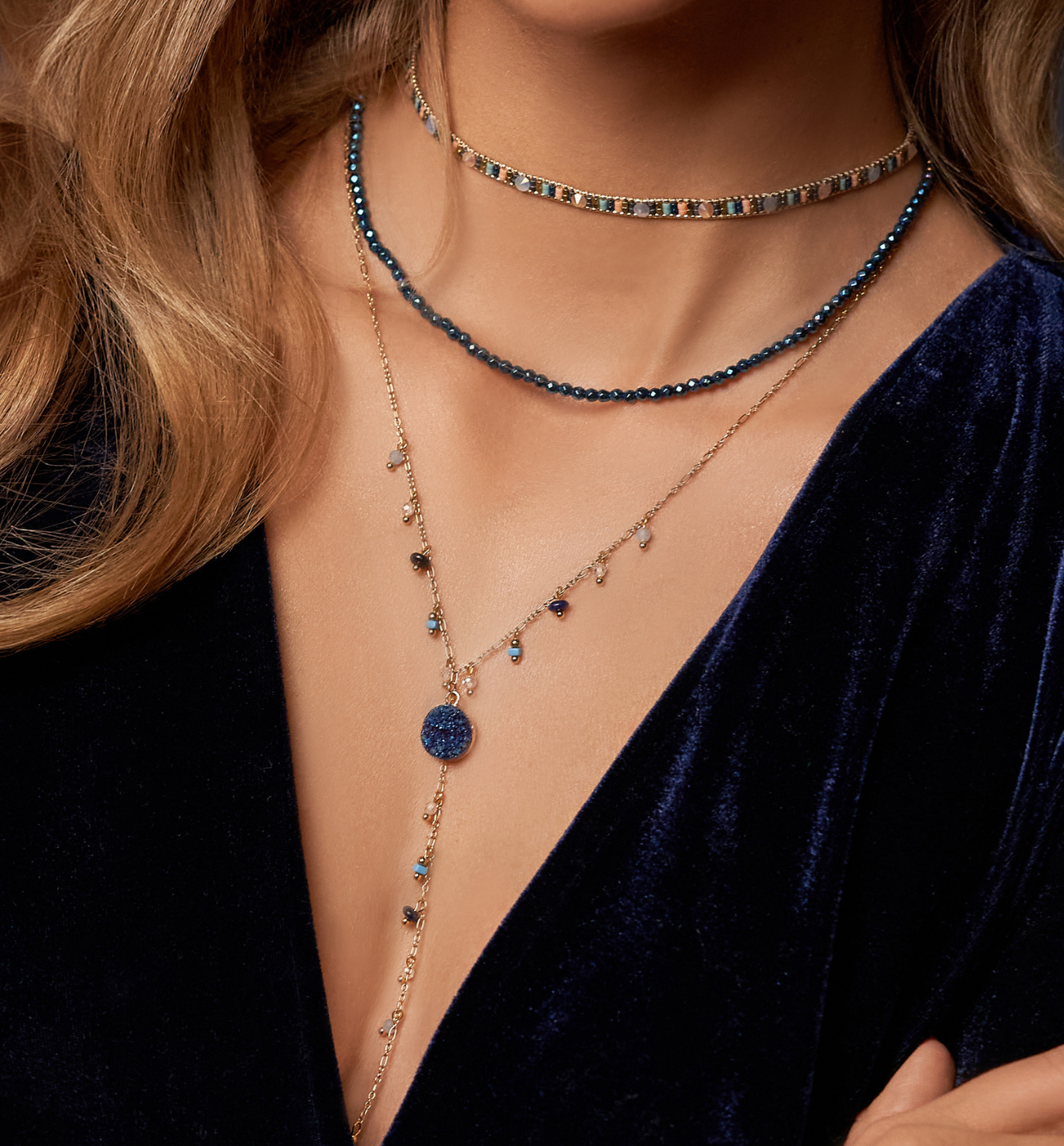 Naszyjnik z granatowymi kamieniami Audience NSY0133 - By Dziubeka