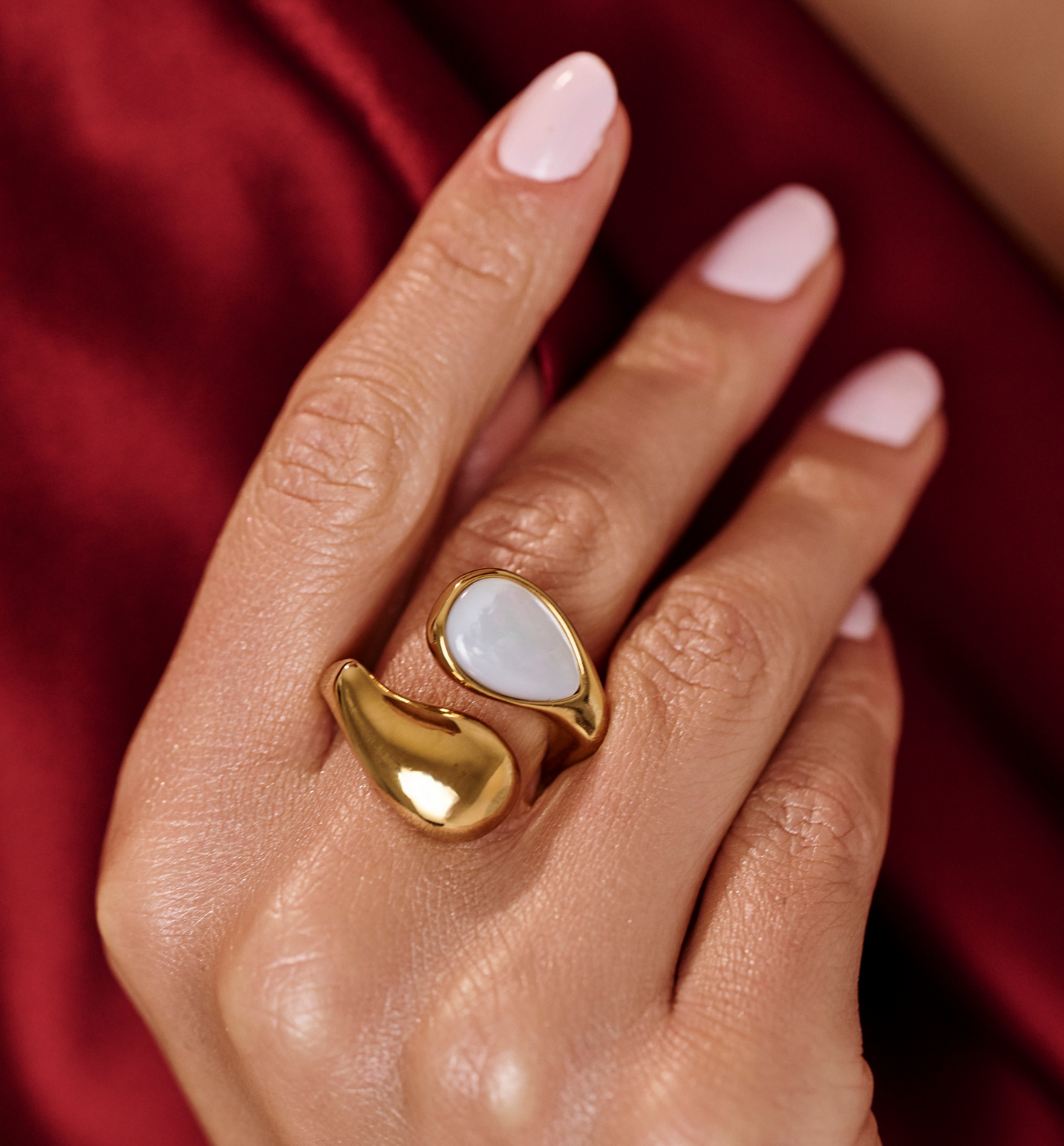 Pierścionek krople z perłą złoty PSY0154 - By Dziubeka