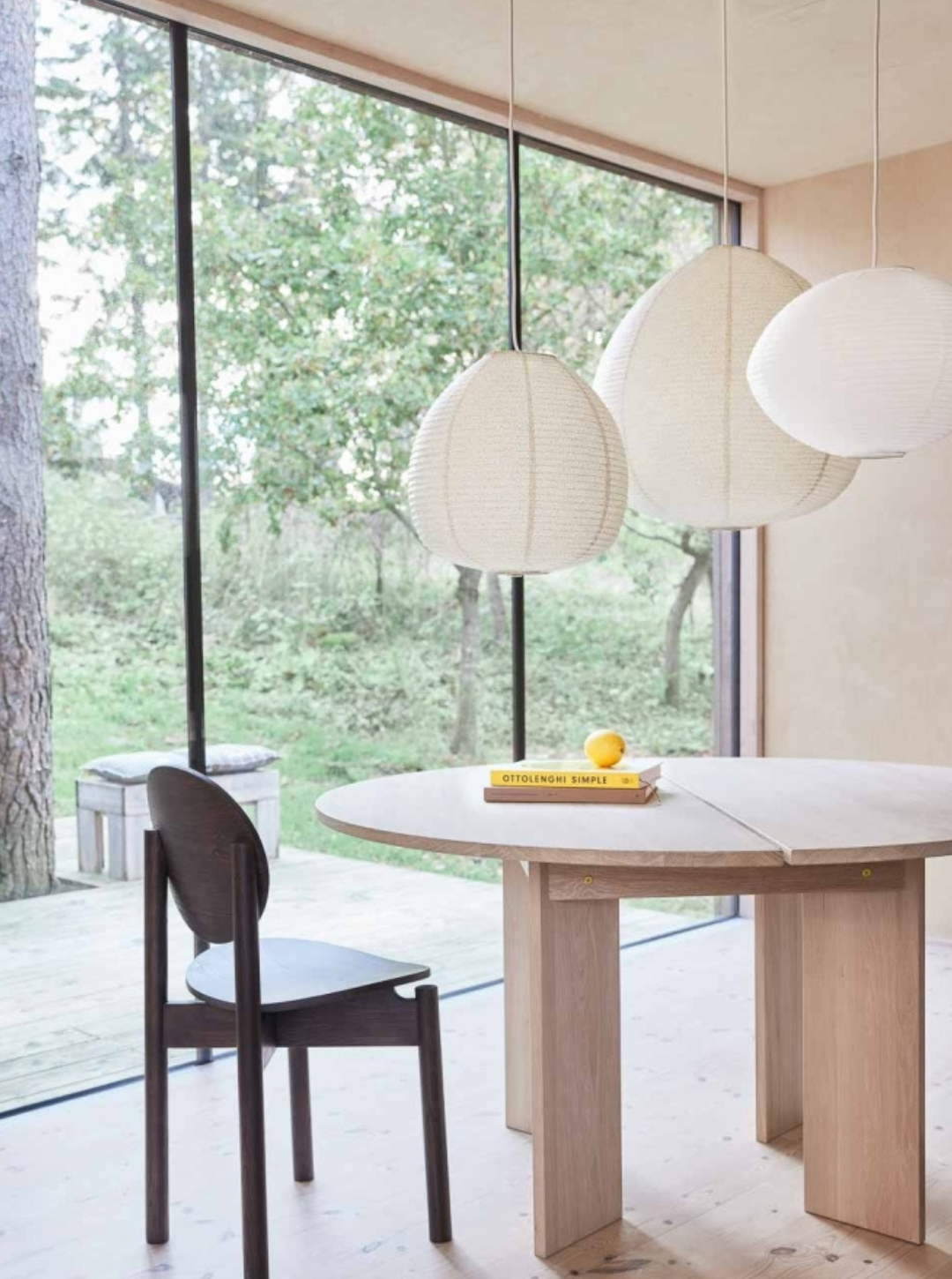 Stół do jadalni Kotai Round Dining Table OYOY