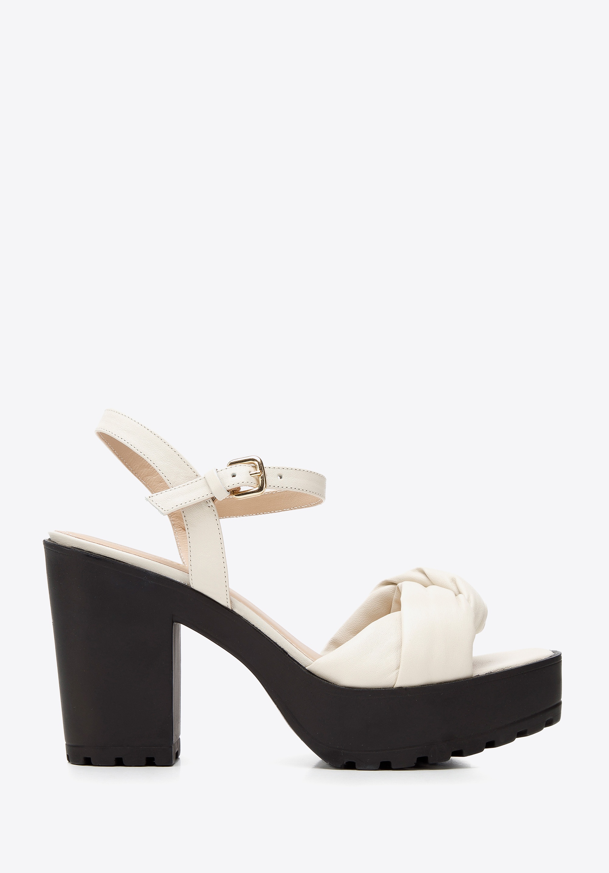 Sandały skórzane z miękkim paskiem na platformie kremowe