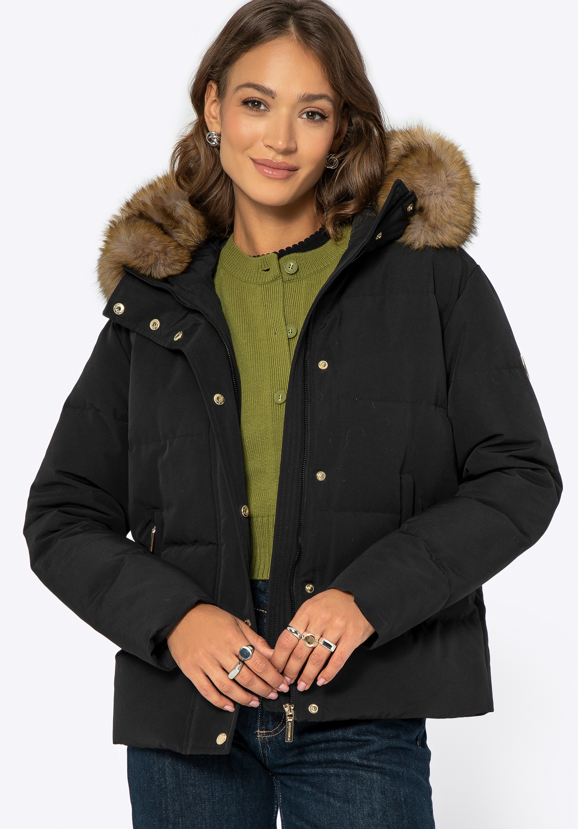 Damska kurtka puchowa z futerkowym kapturem czarna