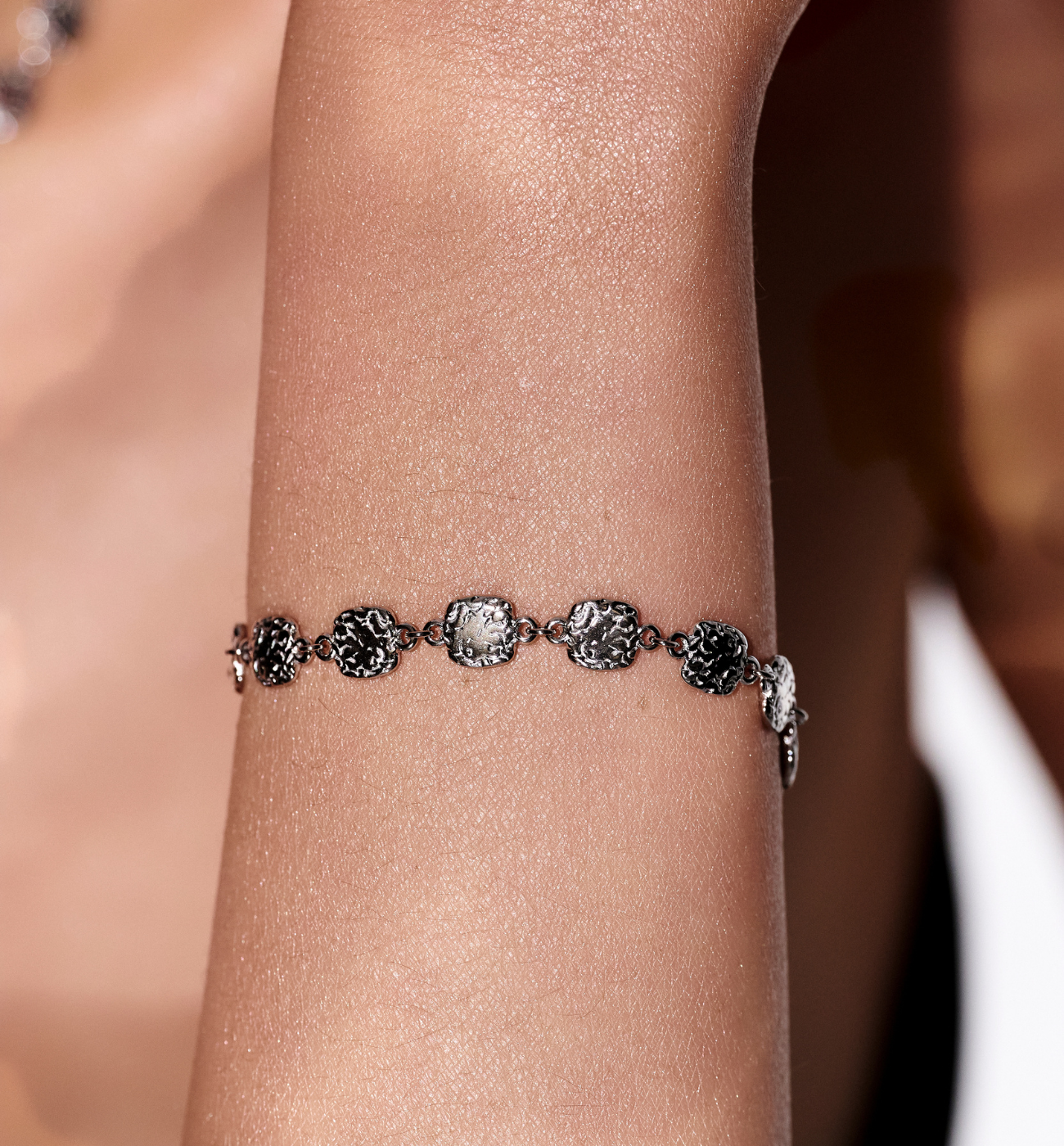 Bransoletka z kwadracikami srebrna BSY0385 - By Dziubeka