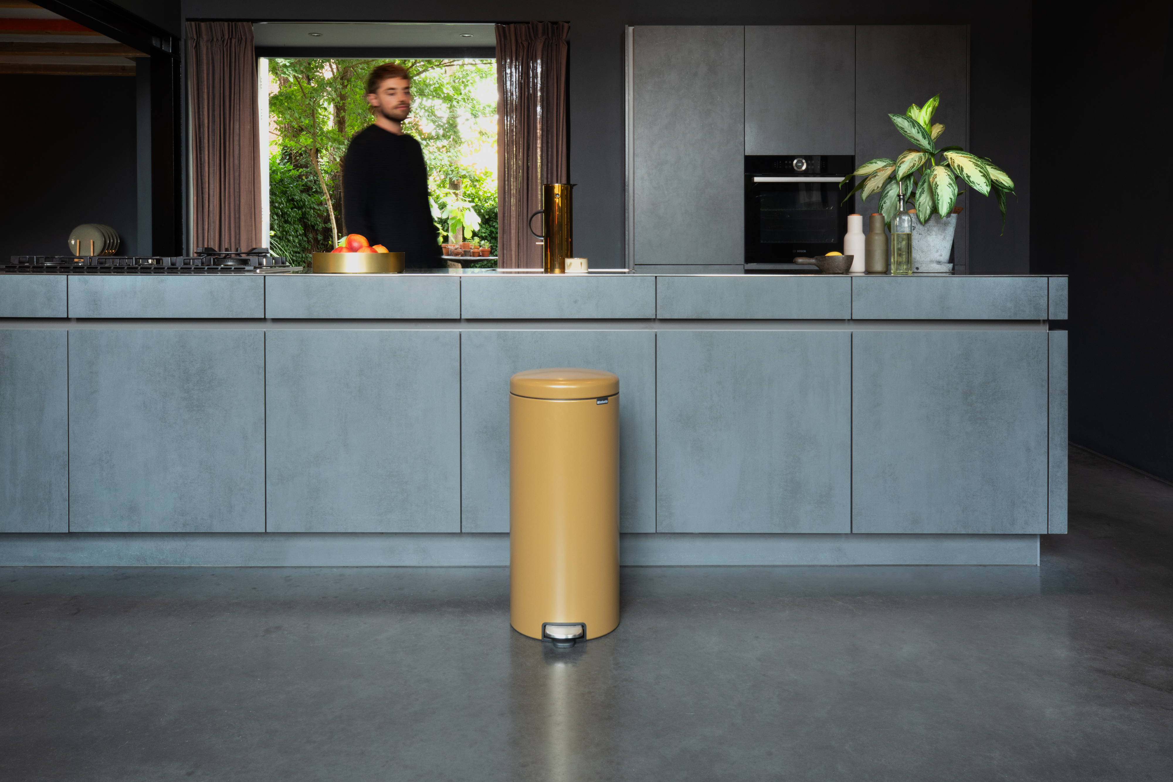 Brabantia NewIcon pojemnik na odpady 30 l złoty 238765