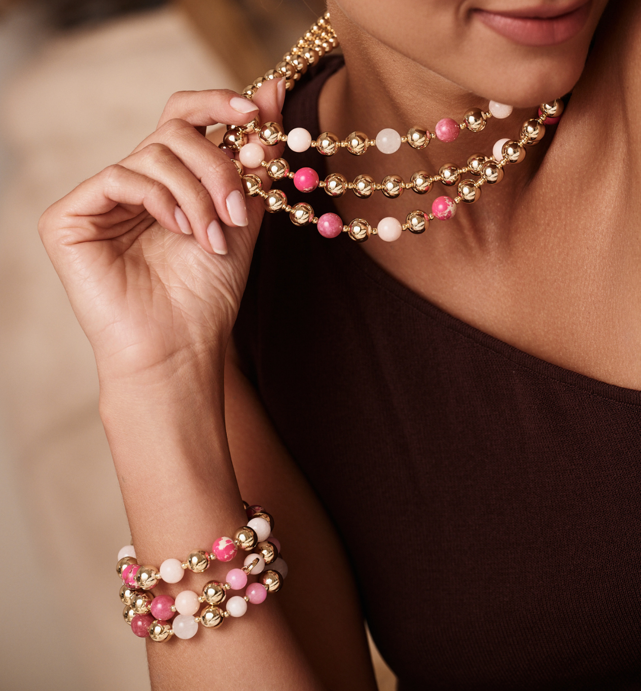 Naszyjnik trzyrzędowy w złocie z różowymi kamieniami - By Dziubeka