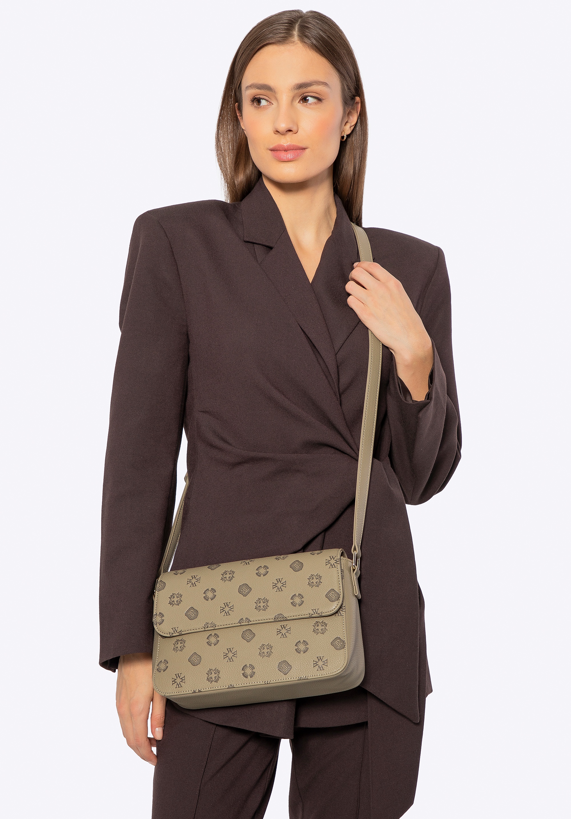 Damska listonoszka z ekoskóry z tłoczoną sygnaturą beżowa