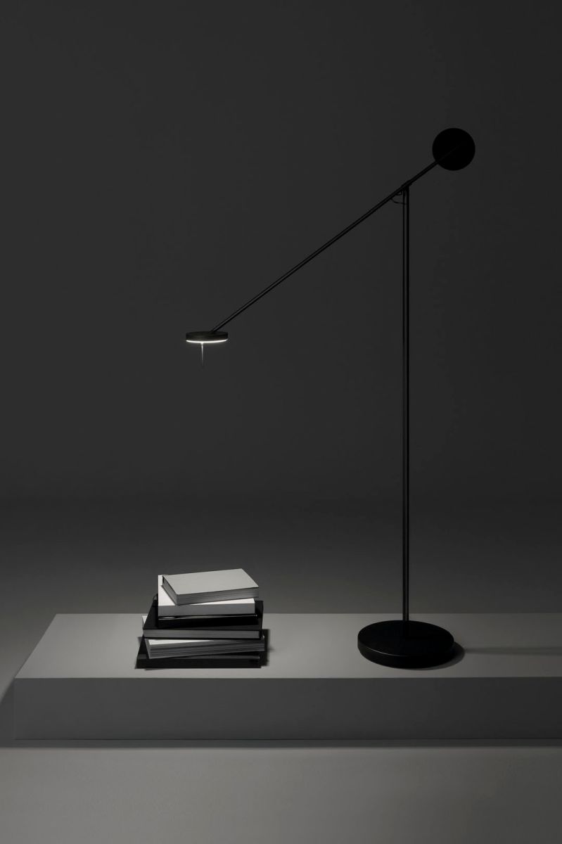 Leds C4 Invisible lampa stojąca 1x9W LED czarna 25-5693-05-05