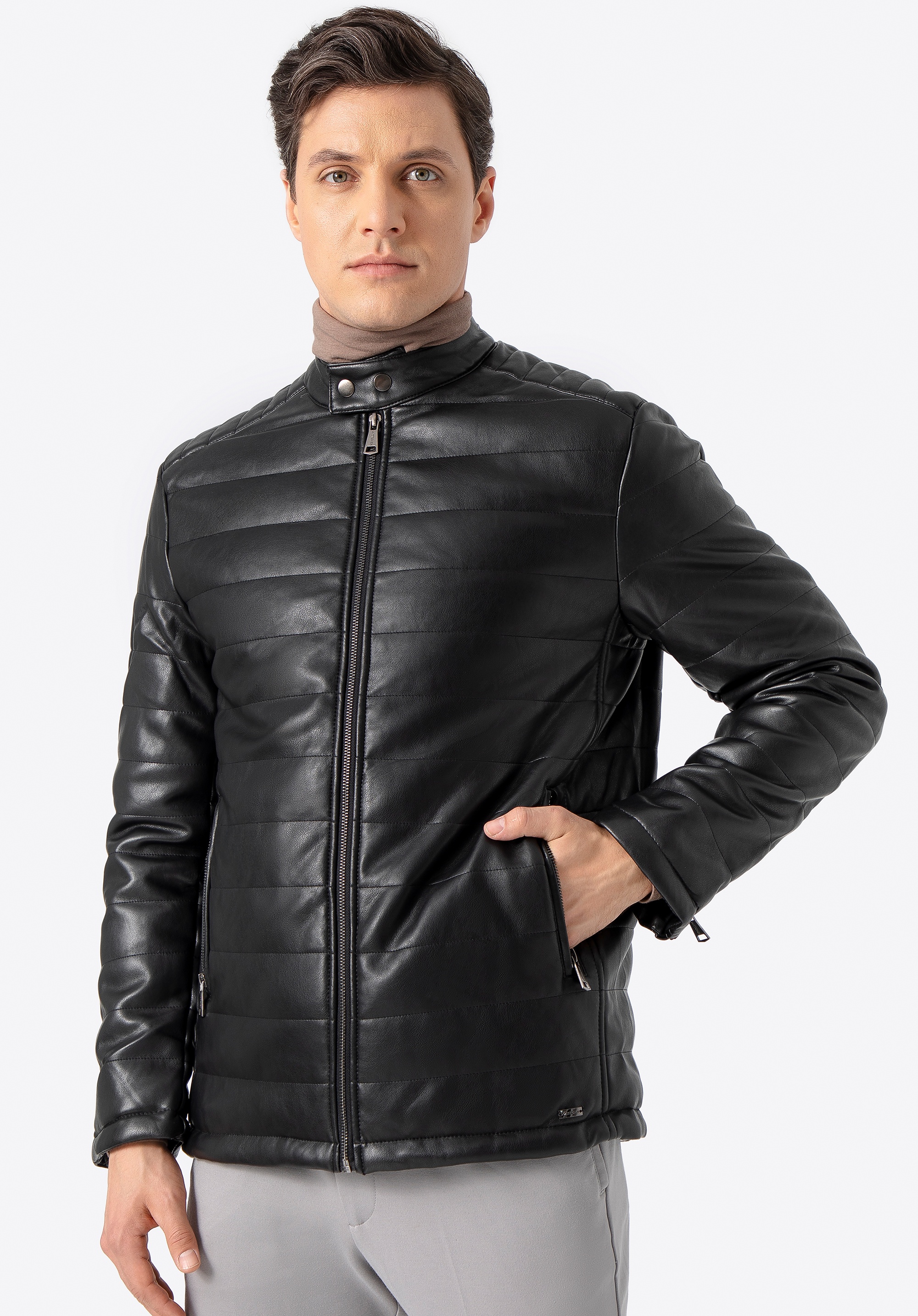 Męska kurtka z ekoskóry pikowana czarna