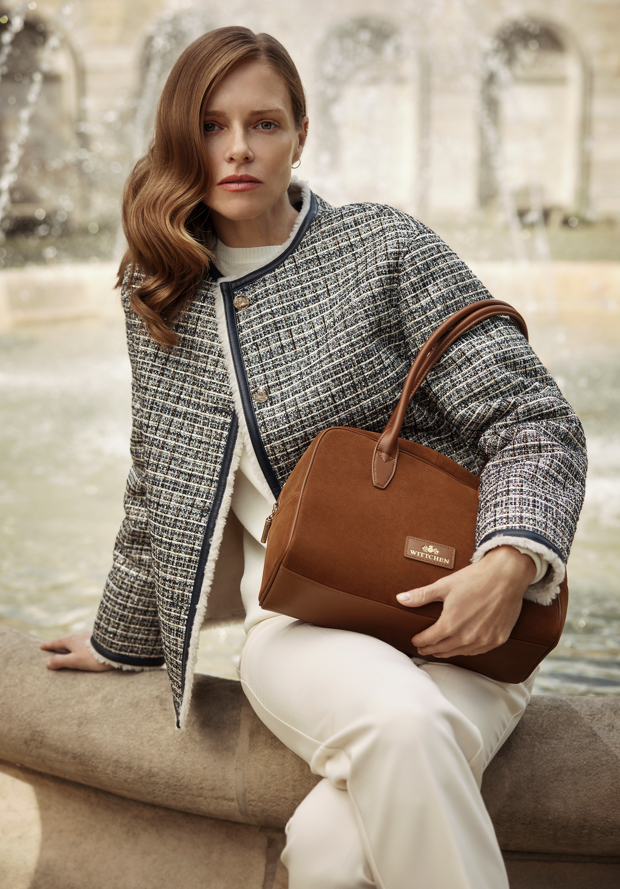 Damska shopperka ze skóry naturalnej o fakturze zamszu jasny brąz