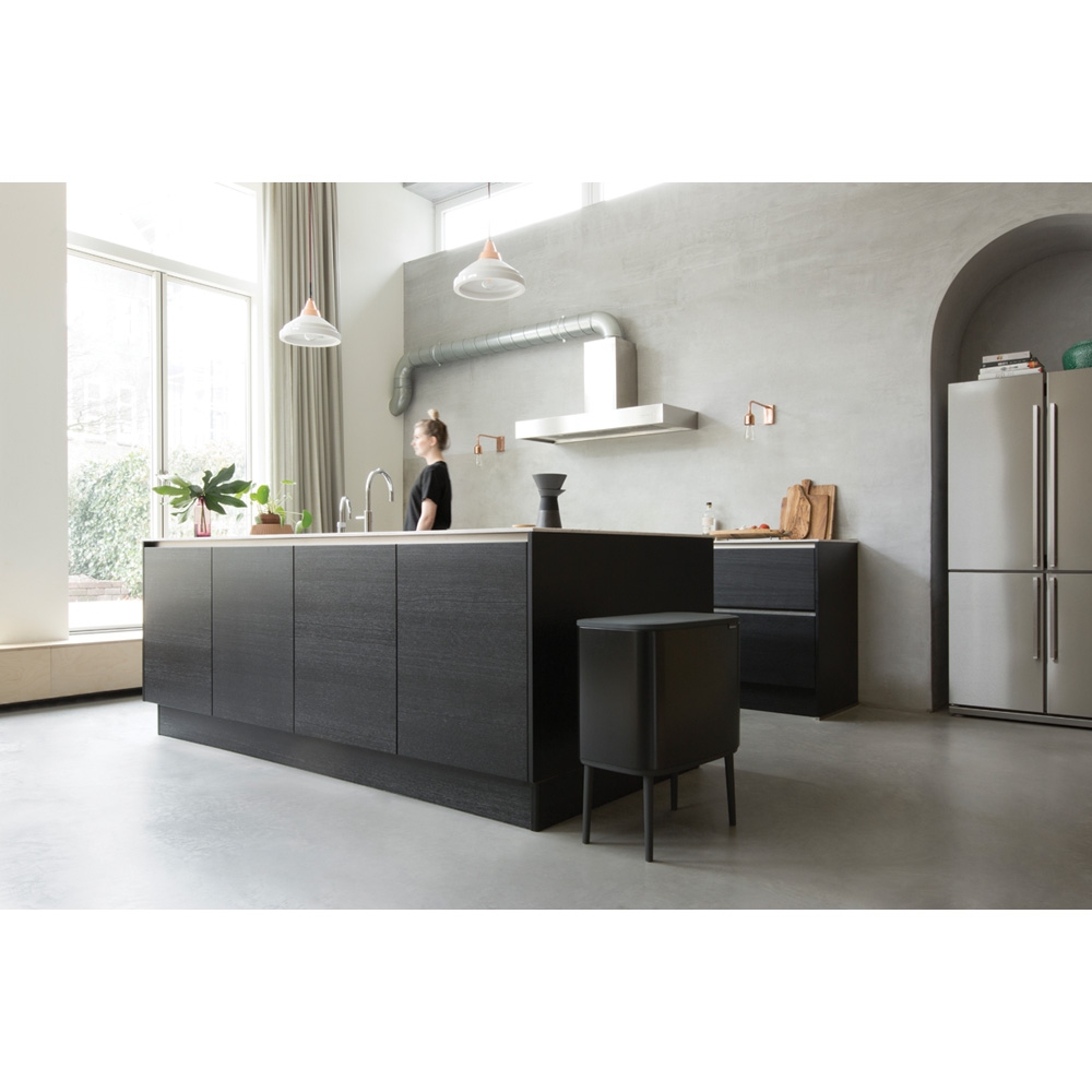Brabantia Bo Touch Bin kosz na śmieci 36 l czarny mat 315824