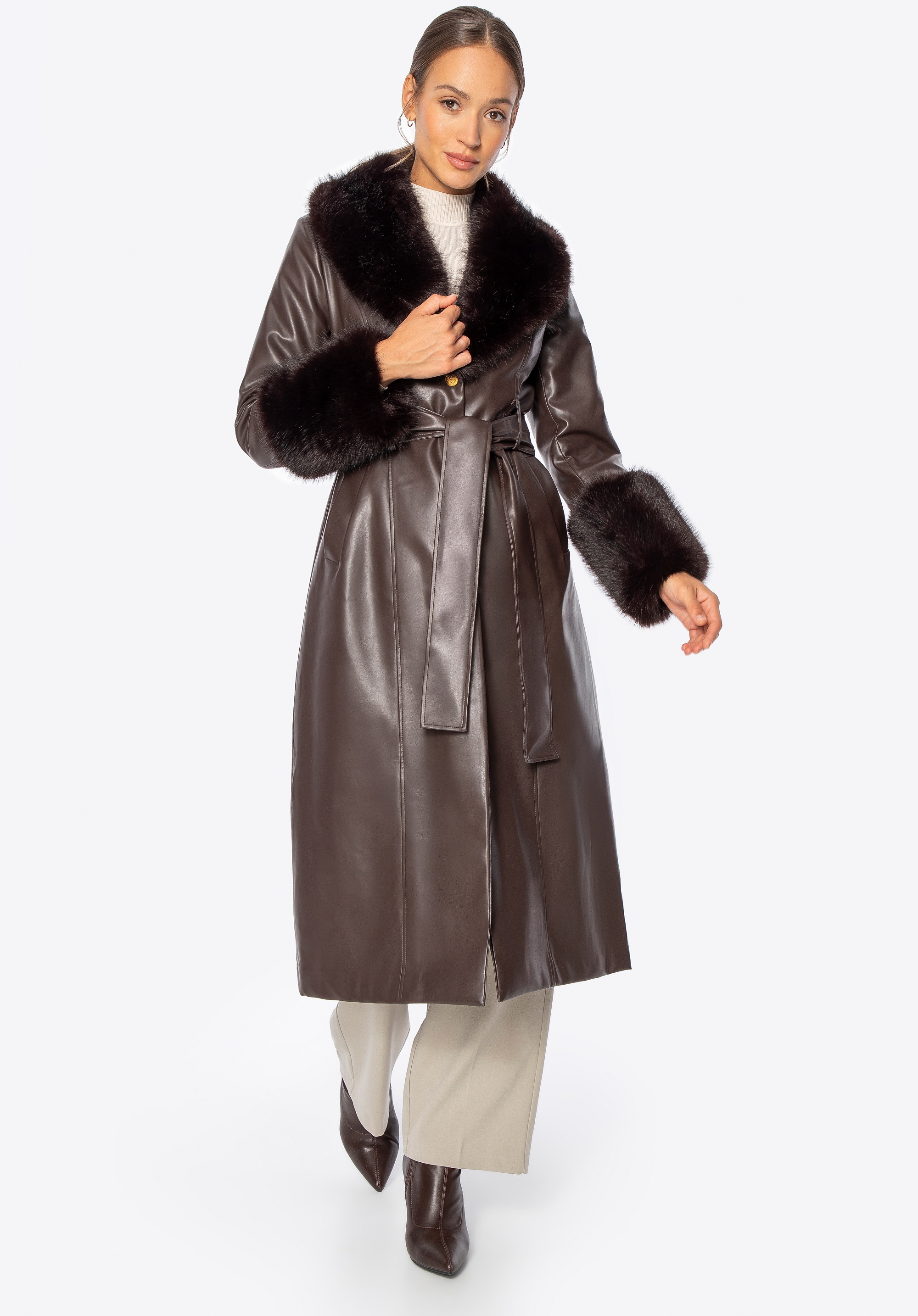 Damski płaszcz z imitacji skóry ze sztucznym futerkiem brązowy