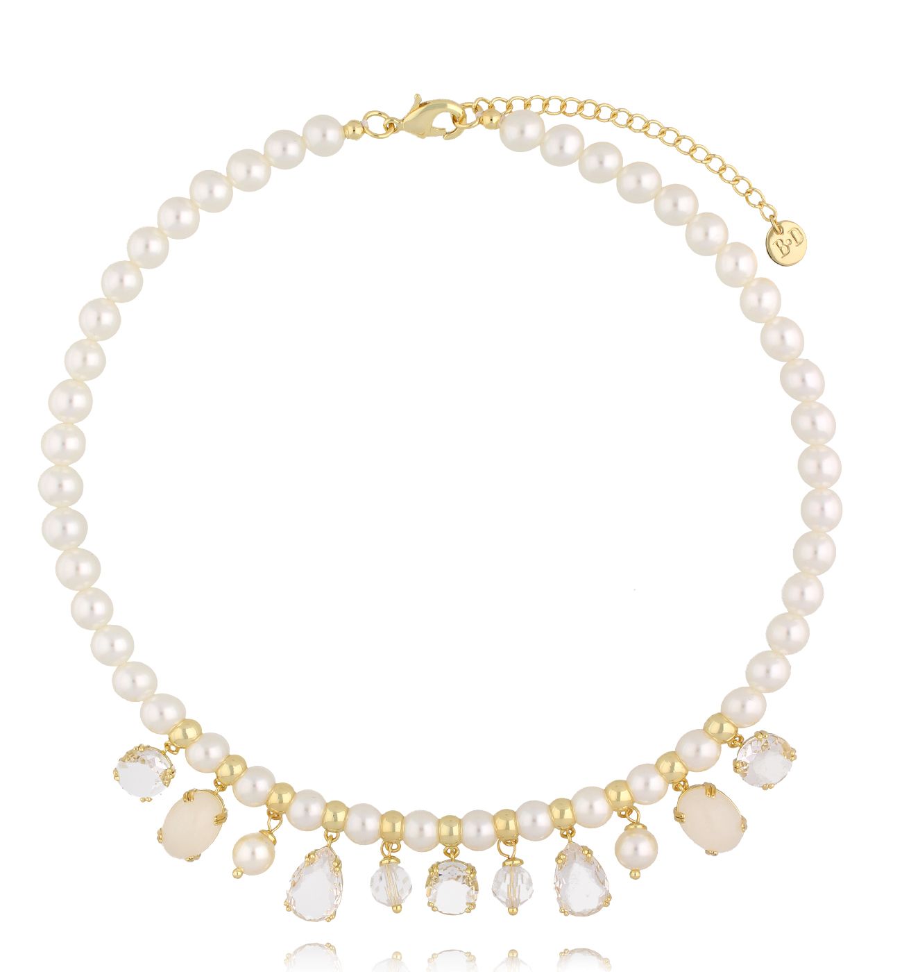 Naszyjnik z pereł z zawieszkami w złotym odcieniu NS0396