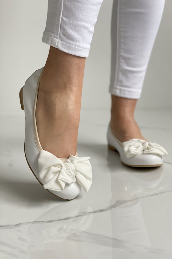 Białe baleriny damskie 92/22 Białe balerinki