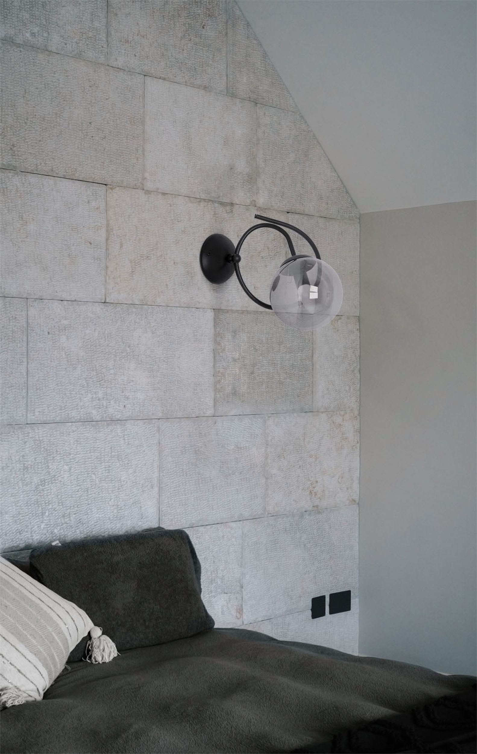 Kaja Rubi kinkiet 1x40 W czarny-grafitowy K-5118