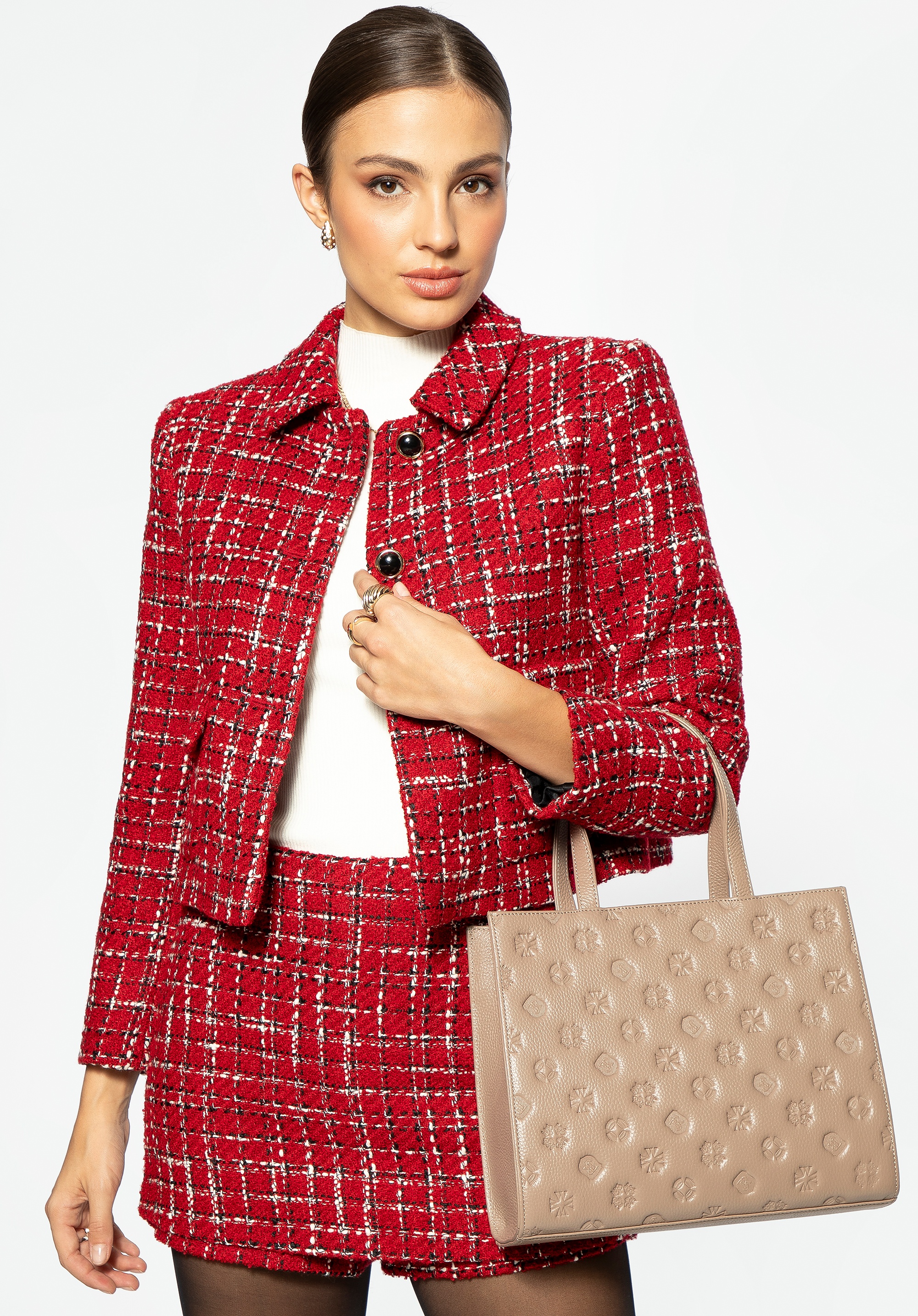 Damski kuferek ze skóry z tłoczeniem ciemny beż