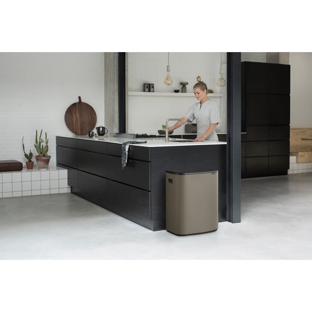 Brabantia Bo Touch Bin pojemnik na odpady 60 l do segregacji grafit 221521