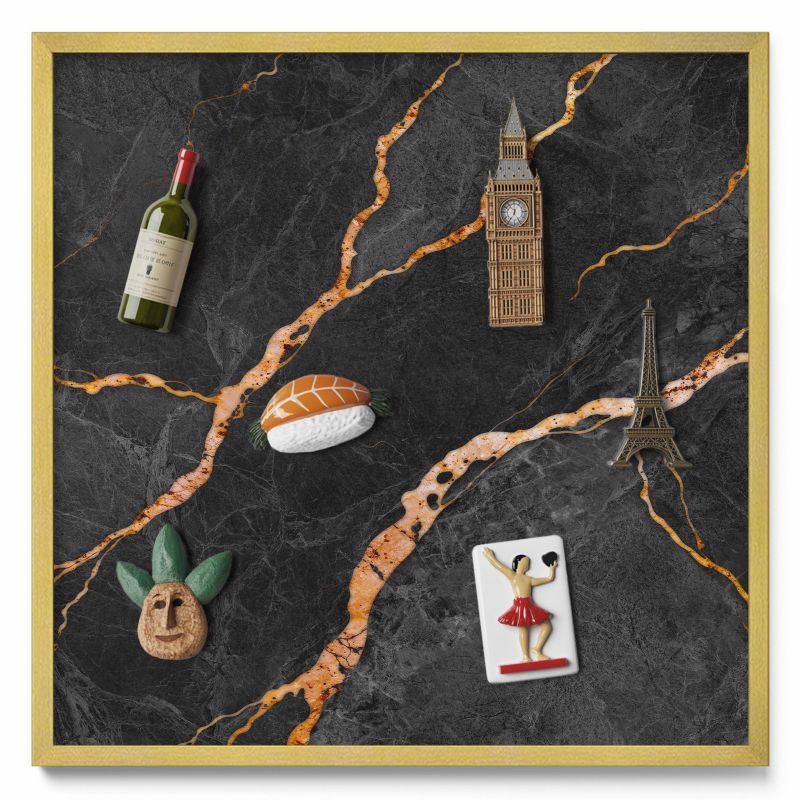 Tablica magnetyczna na ścianę Tulup 50x50 cm Zdobiony ciemny marmur w złotej ramie 1 szt.