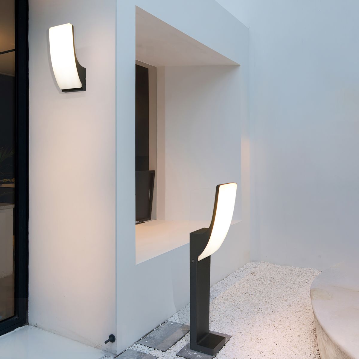 Italux Natan lampa stojąca zewnętrzna 1x15 W czarna OFL-61916-BK