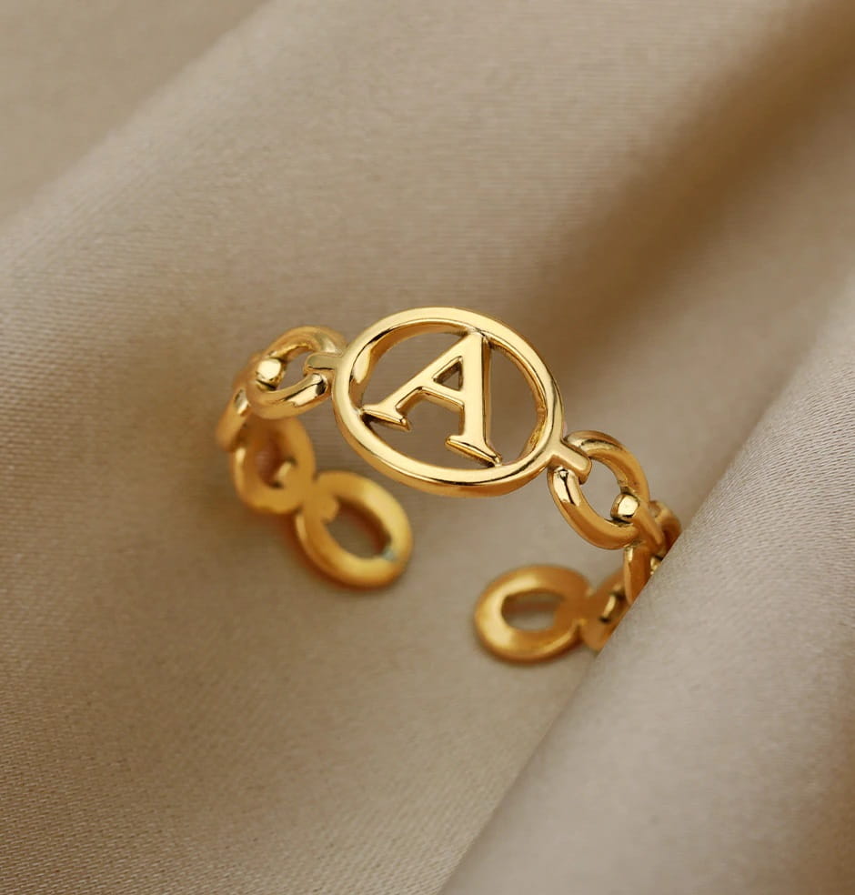 Pierścionek z literką REGULOWANY