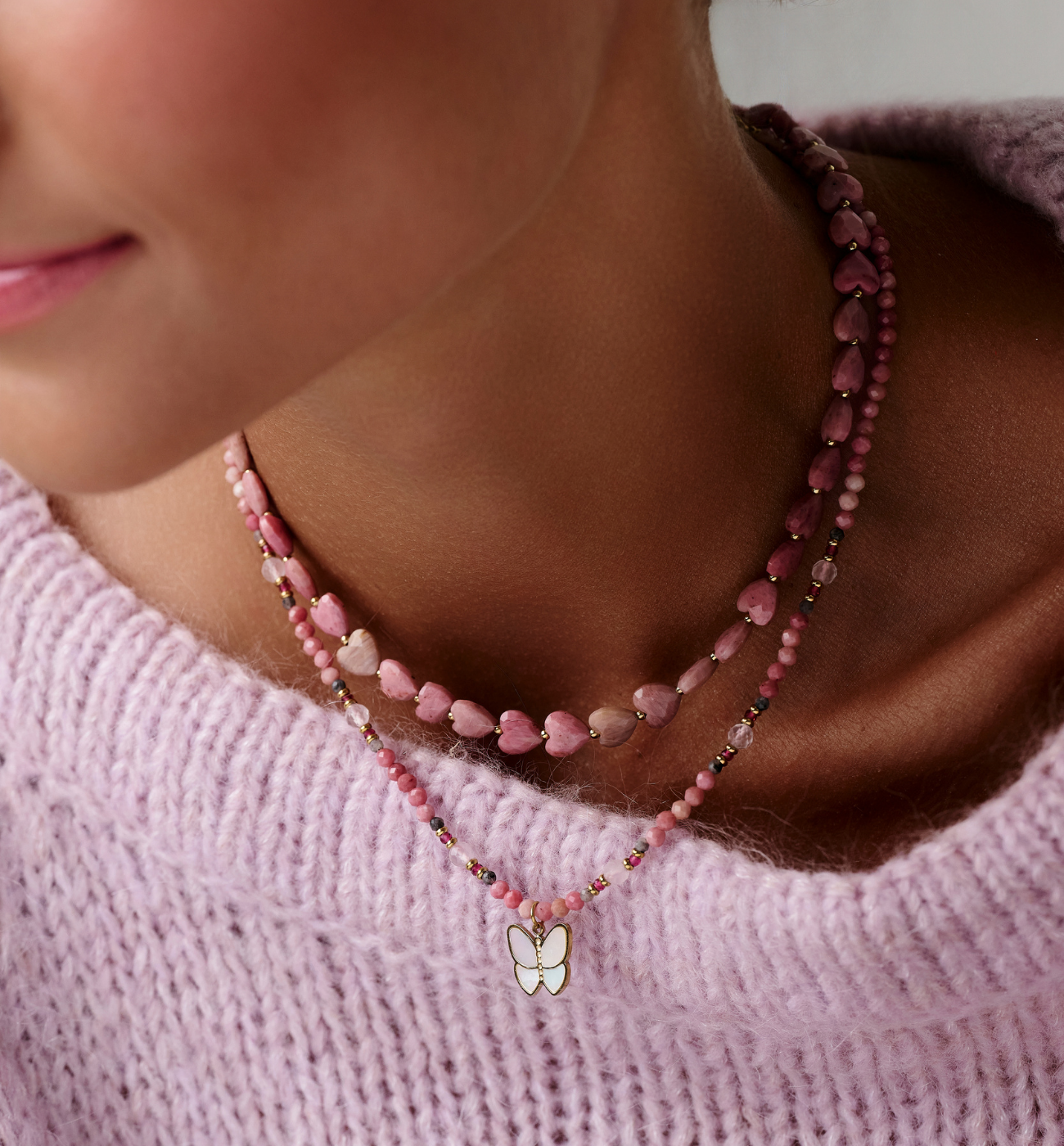 Zestaw naszyjników z rodonitu, kwarcu różowego i labradorytu z motylkiem ZN0137