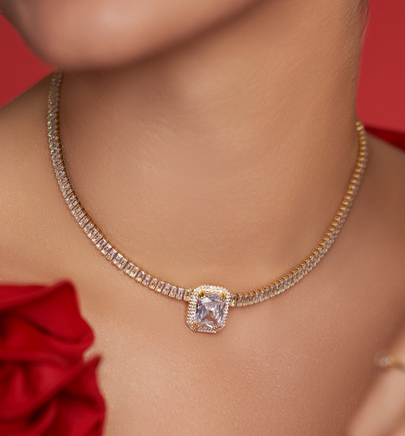 Naszyjnik złoty z kryształkami Mariah & Majestic - By Dziubeka