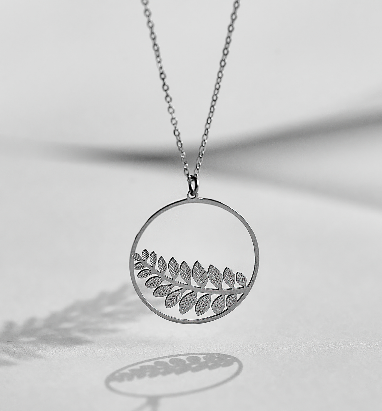 Naszyjnik srebrny z paprotką Fern NSA0882