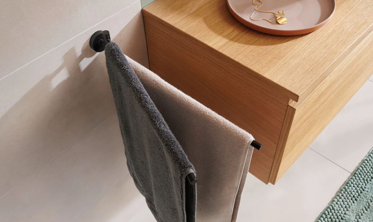 Tesa Moon wieszak na ręcznik czarny 40562-00000-00