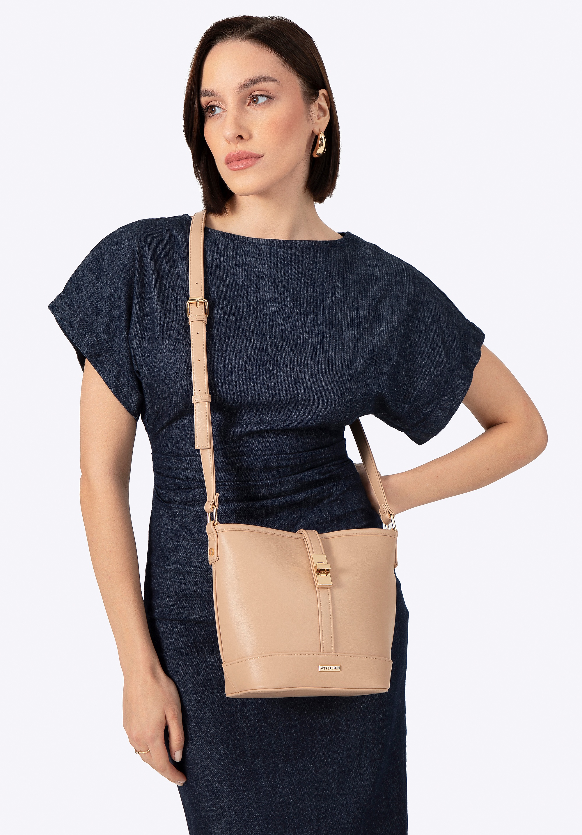 Torebka typu worek z imitacji skóry beżowa