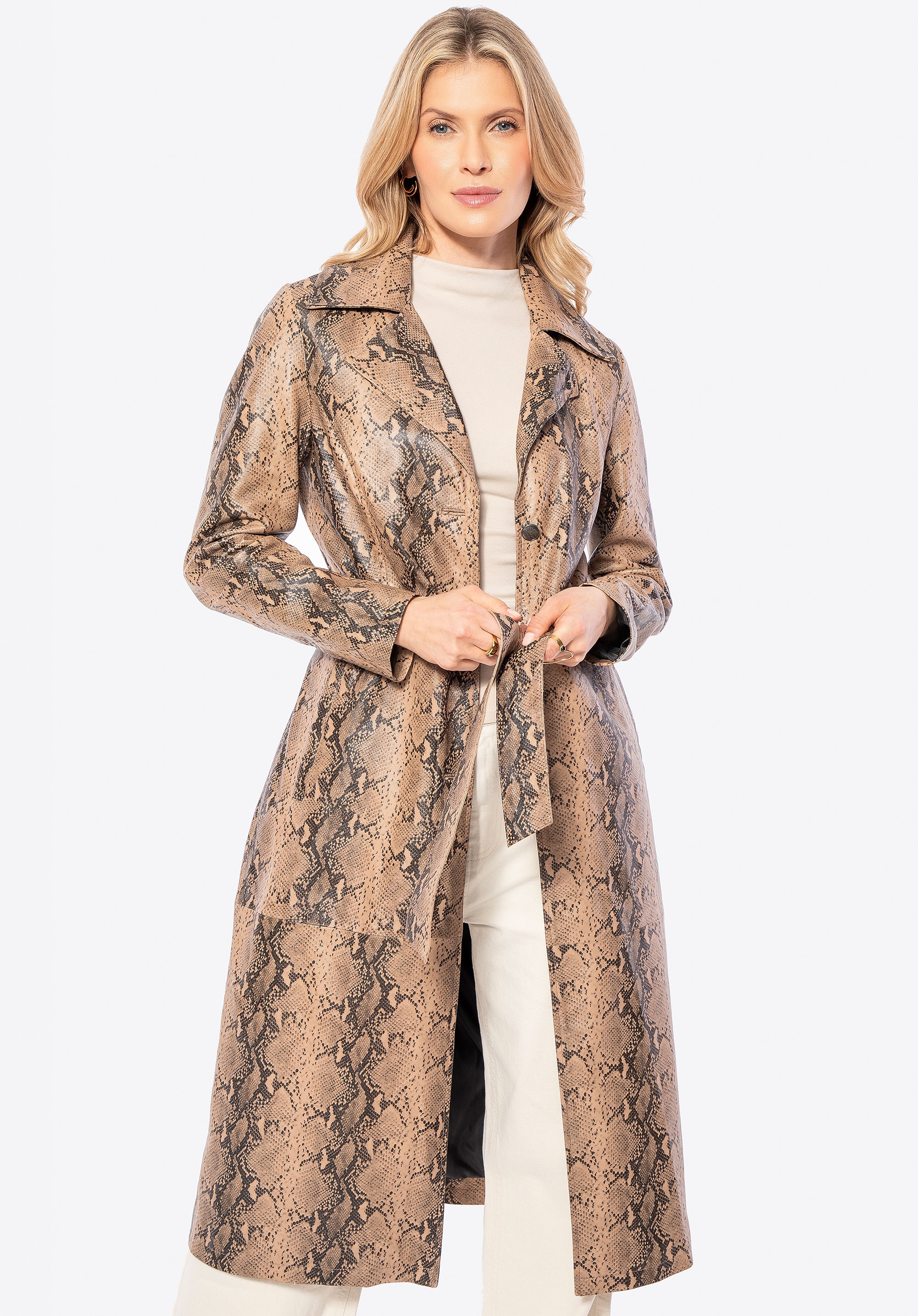 Damski płaszcz ze skóry w zwierzęcy wzór beżowy