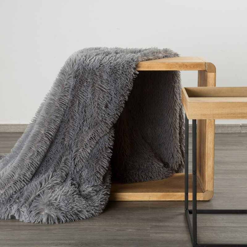 Koc 150x200 cm TOCCO szary miękki i miły w dotyku futrzany do sypialni