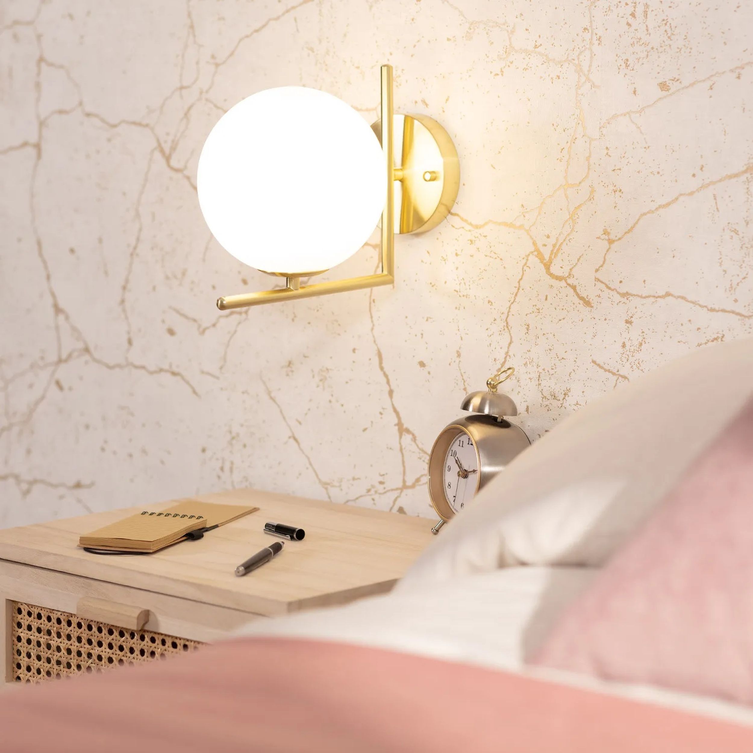 Abruzzo Milano Riccardo kinkiet 1x40W złoty/klosz mleczny ABR-KRR-E14