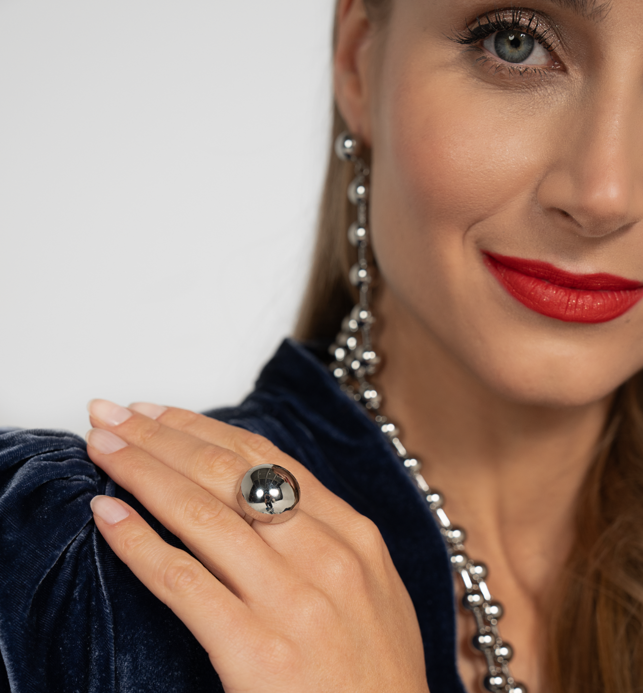 Pierścionek z półkulą srebrny średni Geometric Harmony - By Dziubeka