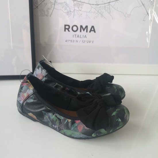 Baleriny w kwiaty wykonane ze skóry: model 929/67