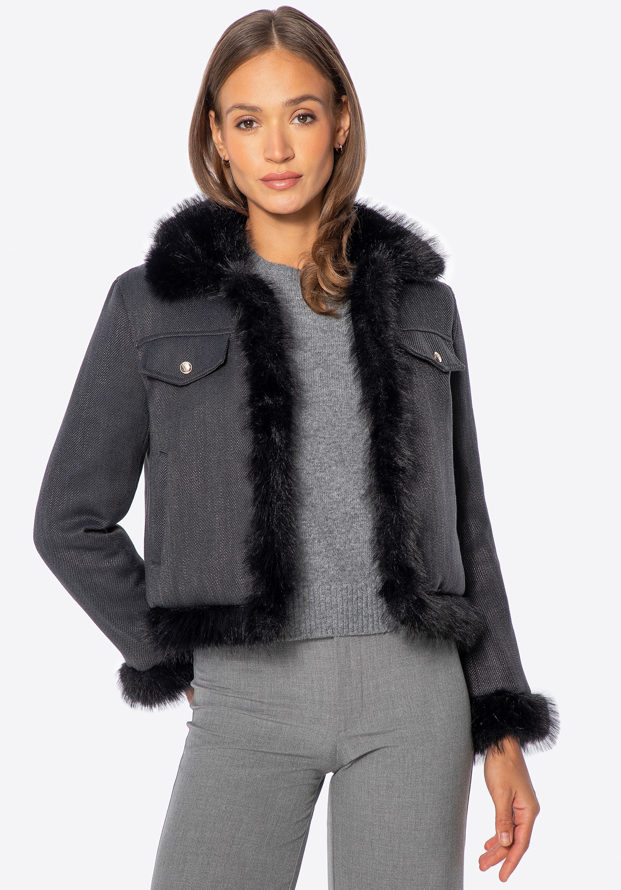 Damska kurtka z domieszką lnu i sztucznym futerkiem czarna