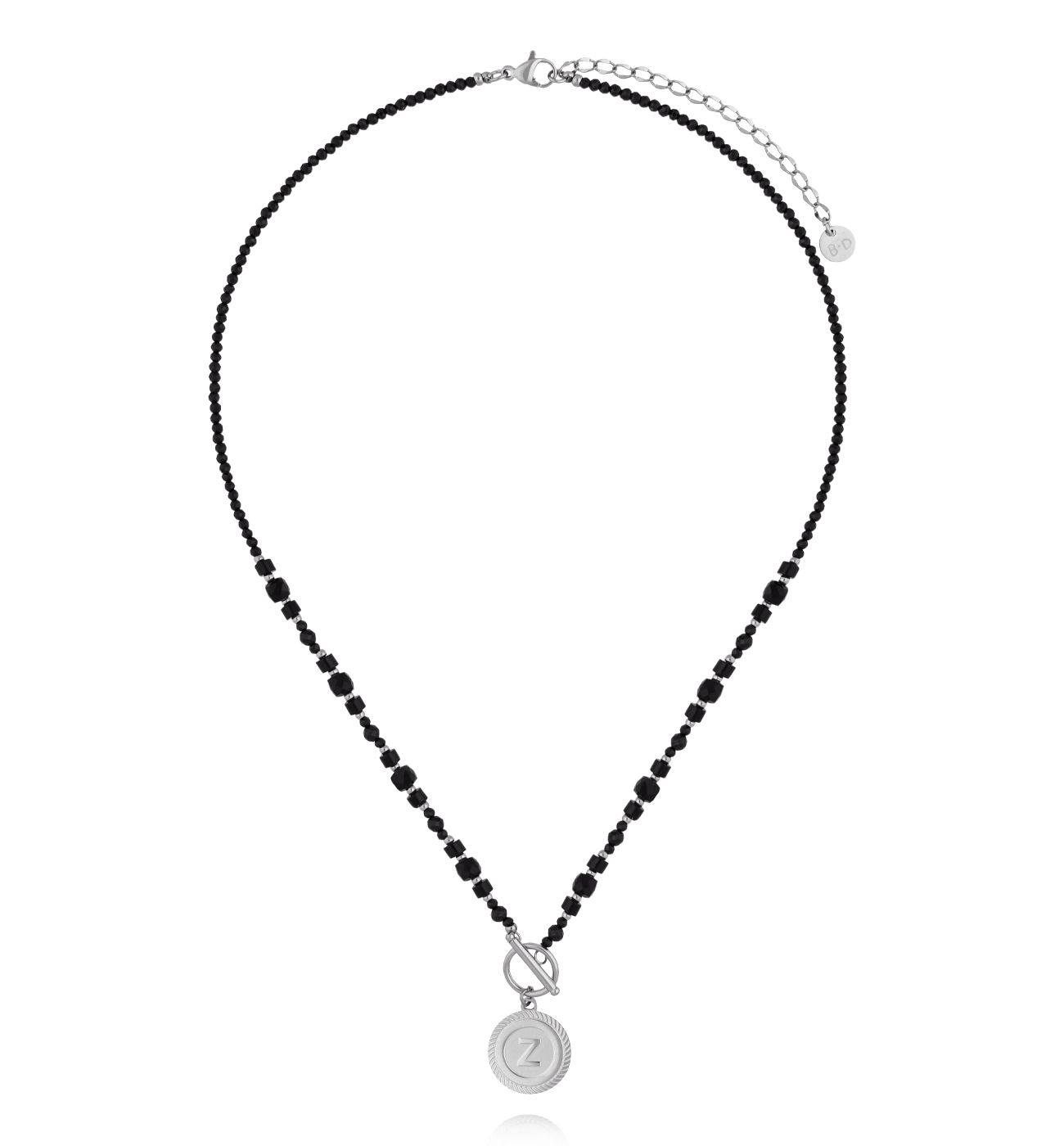 Naszyjnik z czarnych kamieni z zawieszką z literką Z – srebrne wykończenie NTW1599