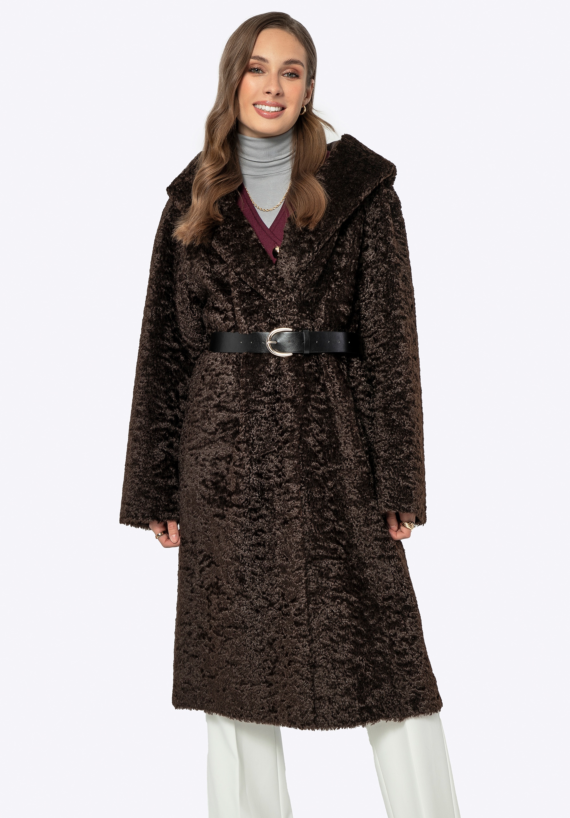 Damski płaszcz z kapturem dwurzędowy brązowy