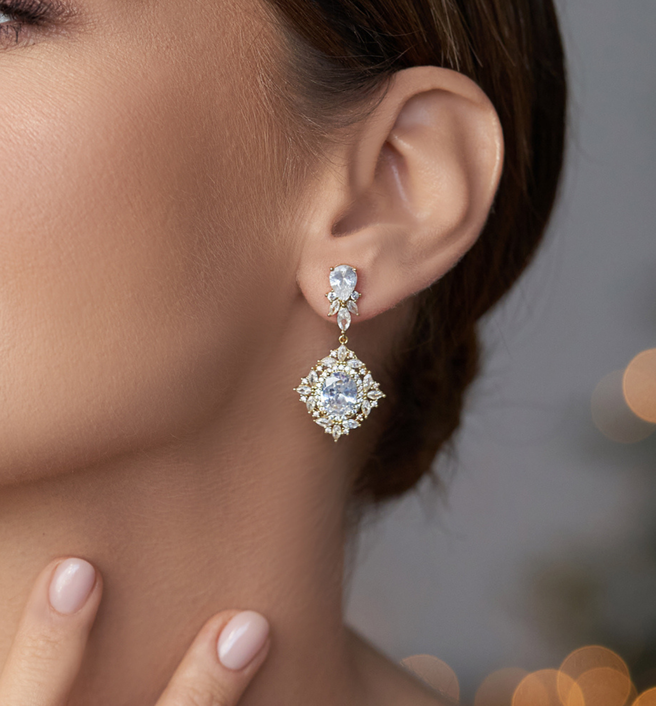 Kolczyki złote z transparentnymi kryształkami Unity - By Dziubeka