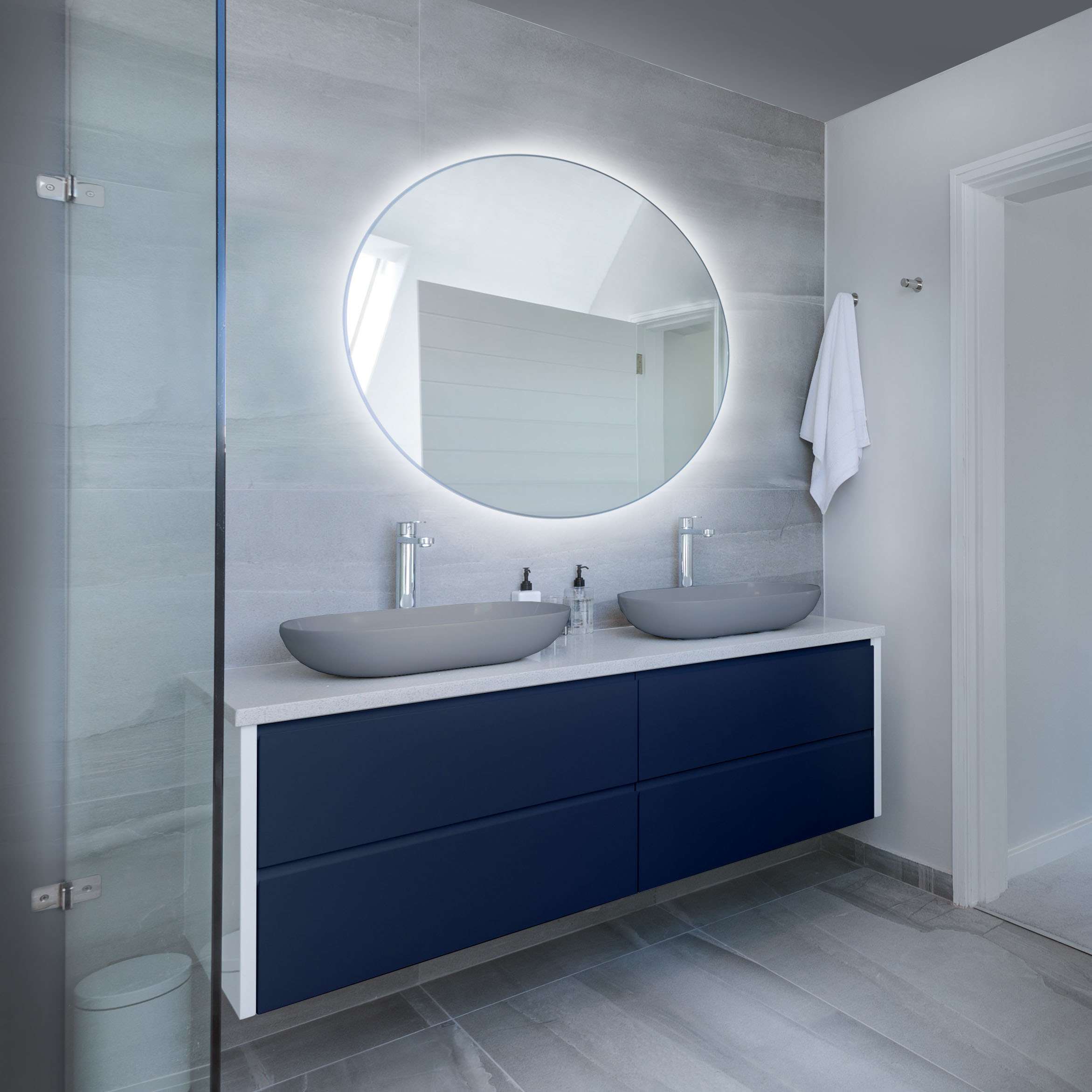 Baltica Design Bright lustro 50 cm okrągłe z oświetleniem LED srebrne barwa zimna