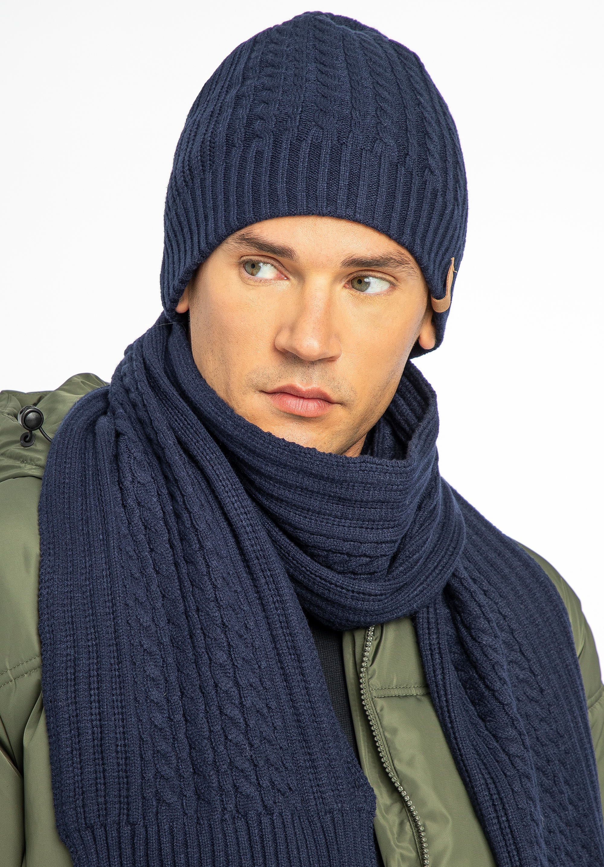 Męski komplet zimowy z ozdobnym splotem klasyczny granatowy