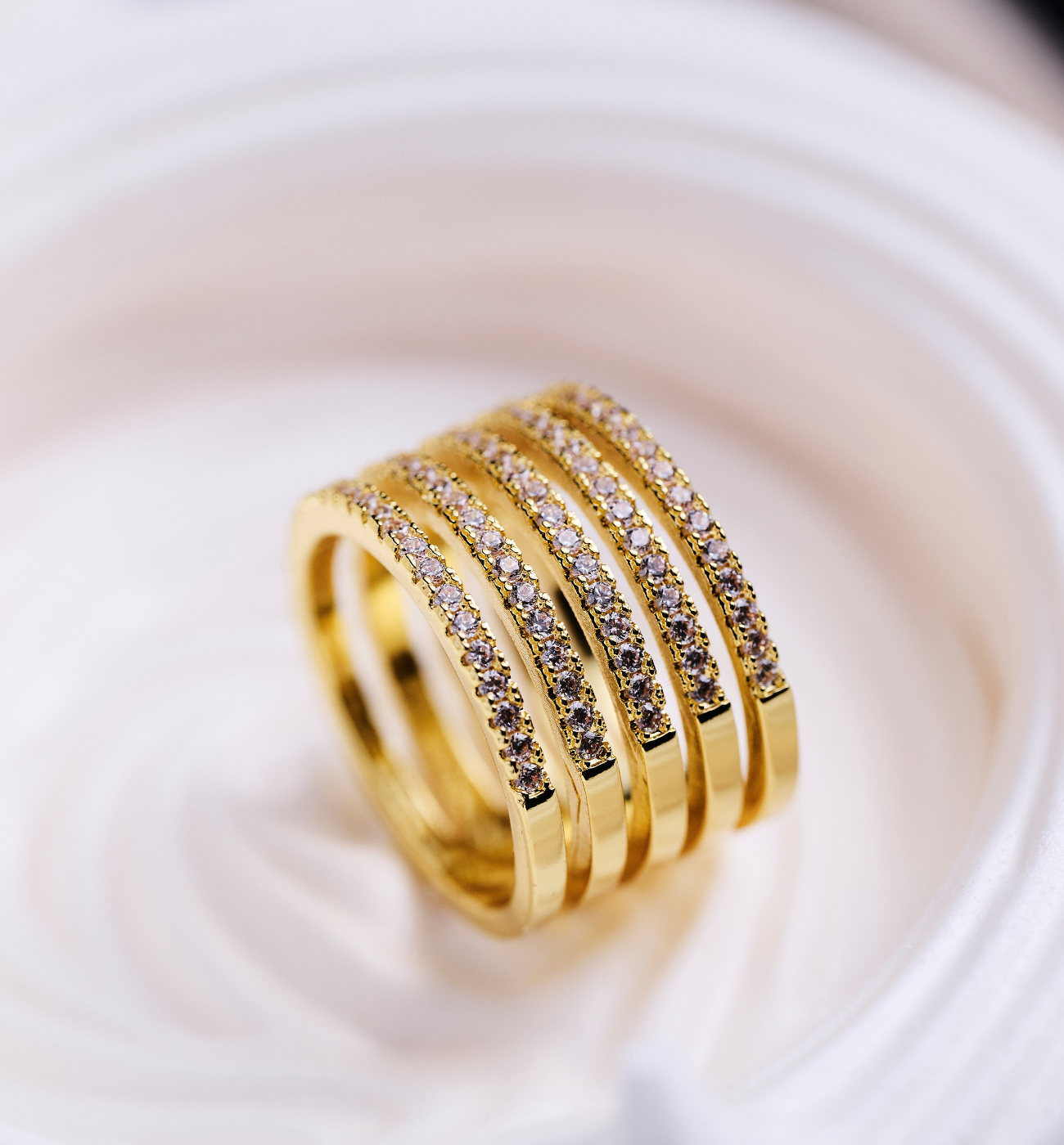 Pierścionek z trzema rzędami cyrkonii złoty PSS0227