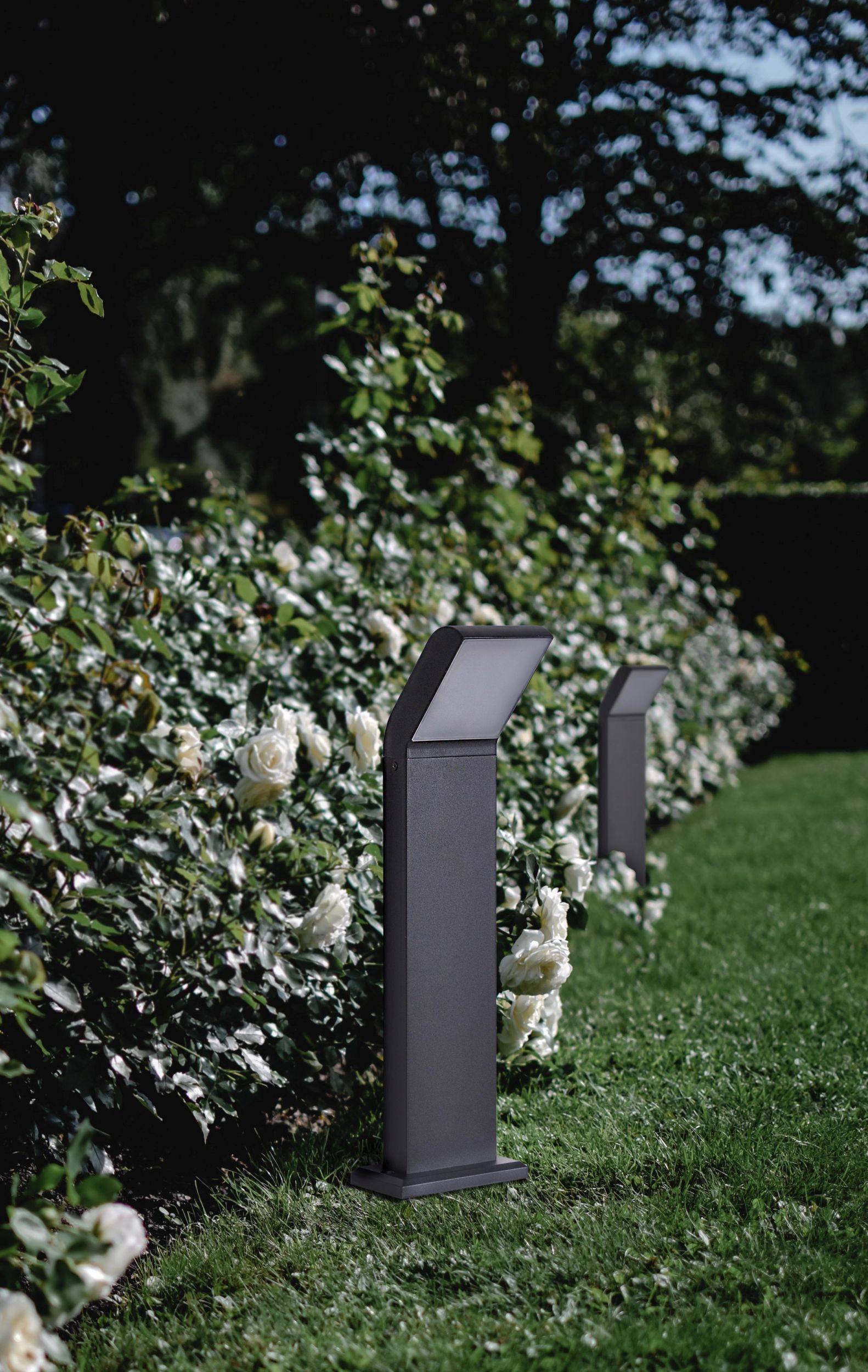 Kaja Vidar lampa zewnętrzna stojąca 24x0,5W czarna/biała K-8147