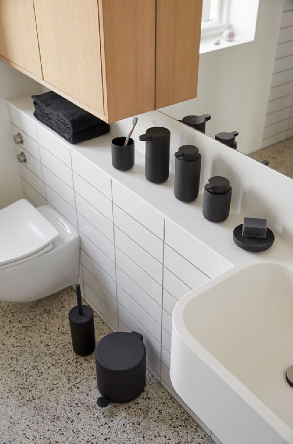 Zone Denmark Ume mydelniczka stojąca czarna 331206