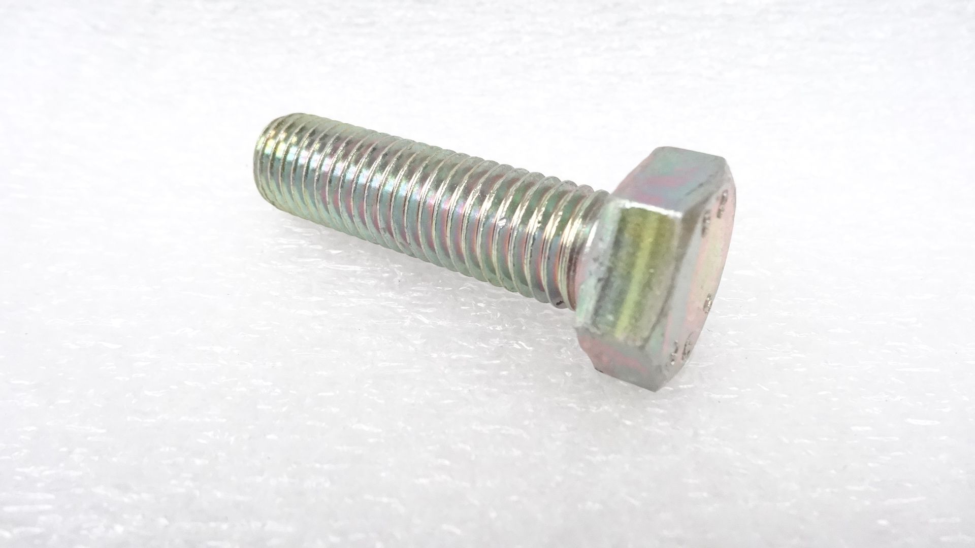 Śruba Massey Ferguson 1440001x1