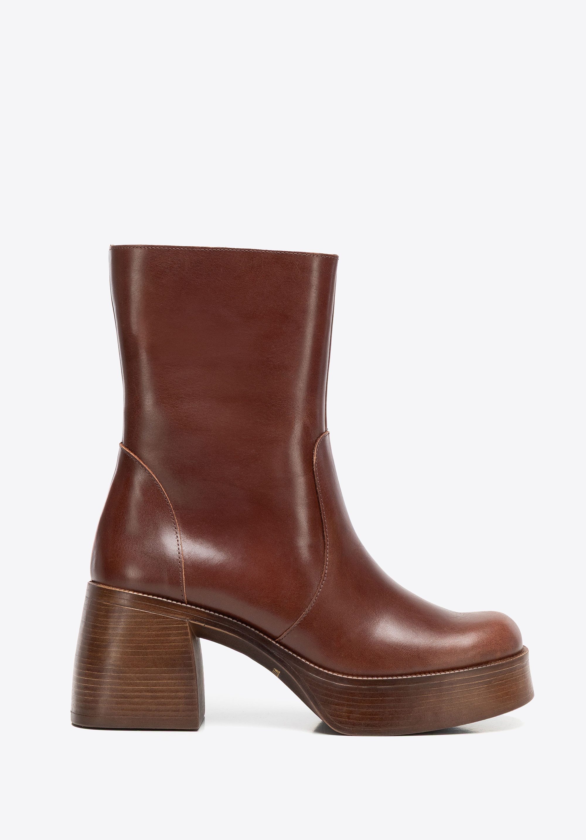 Damskie botki ze skóry naturalnej z wysoką cholewką brązowe