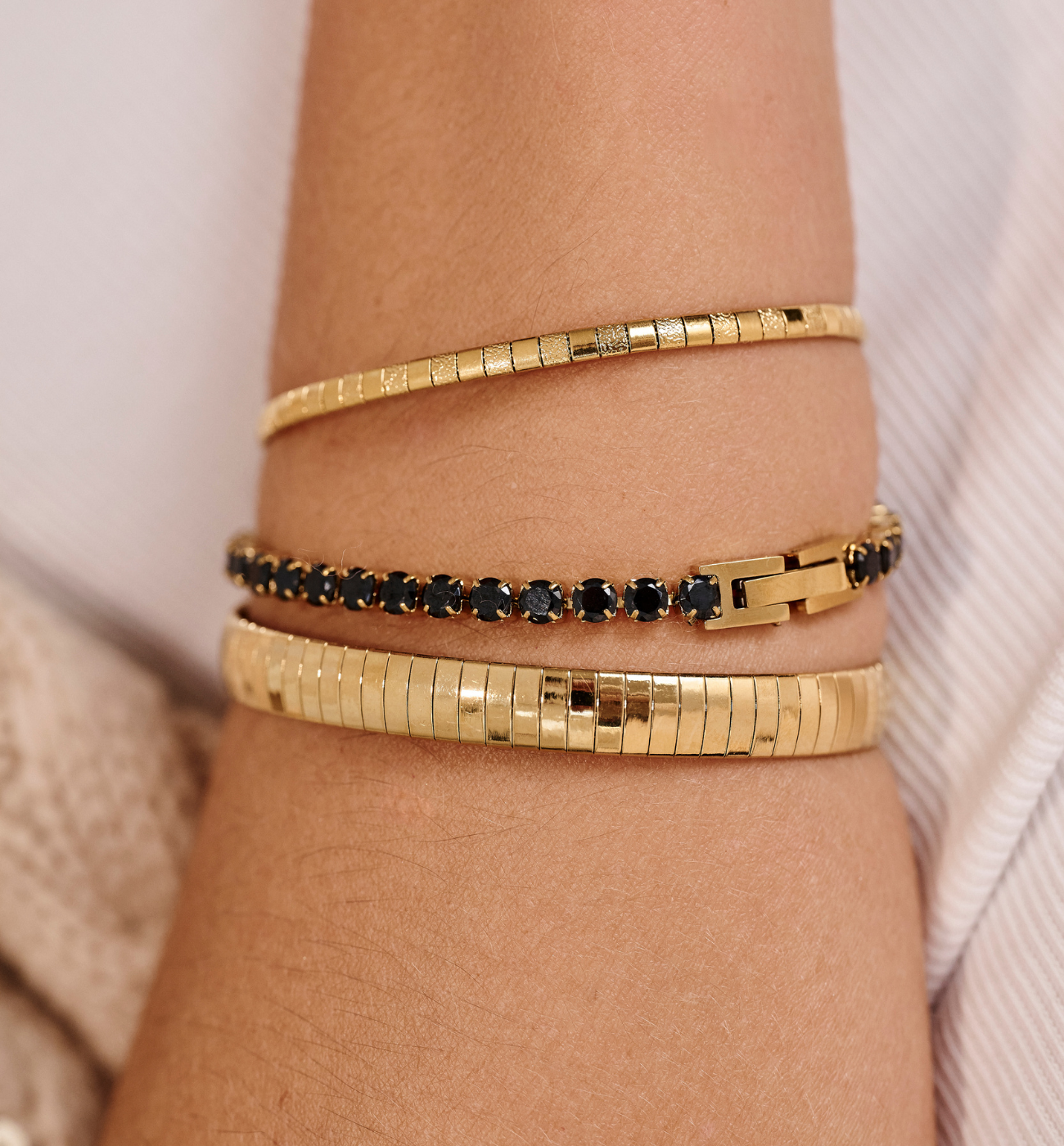 Zestaw złotych bransoletek z czarnymi cyrkoniami ZN0075 - By Dziubeka