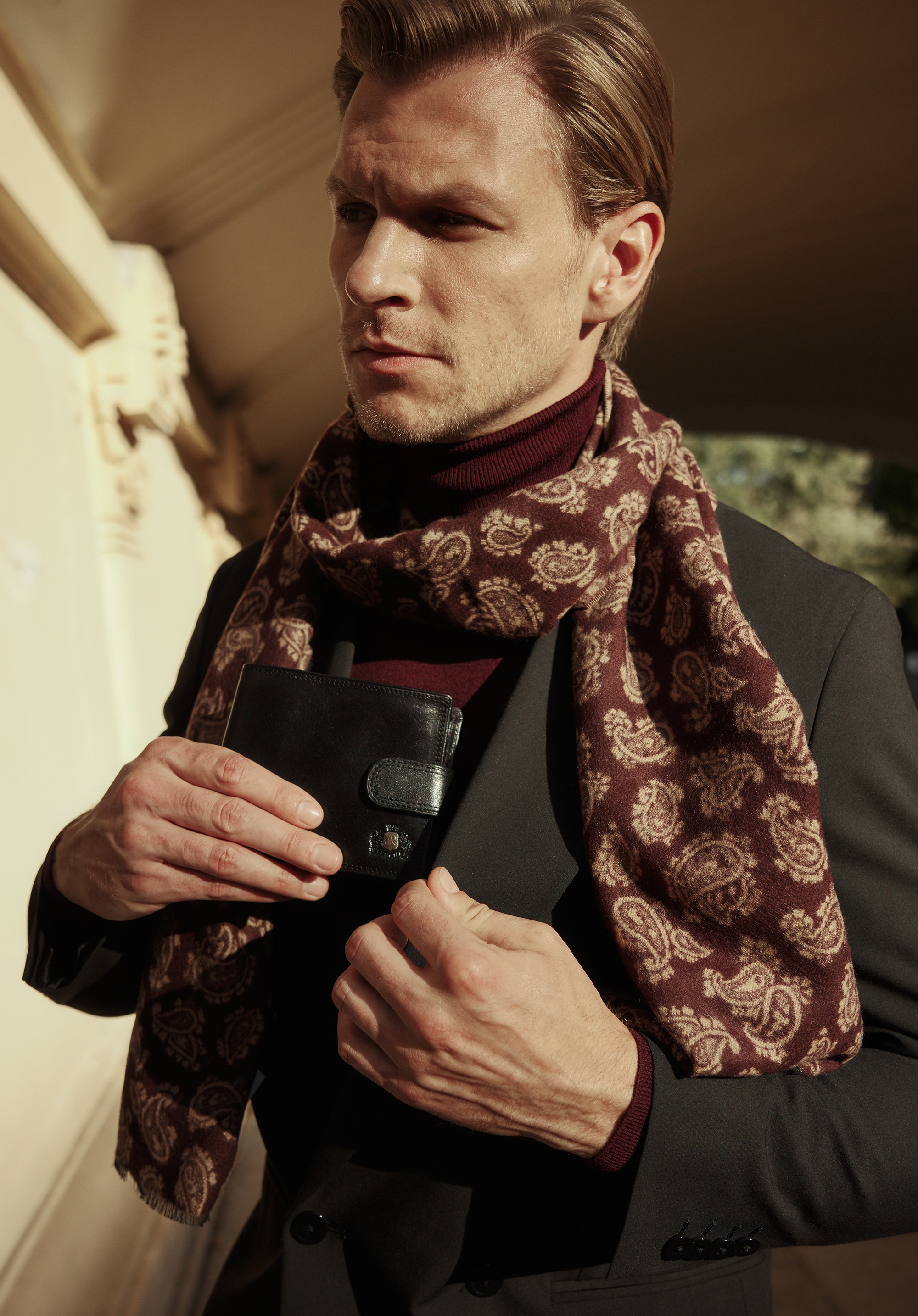 Dodatkowy rabat 25% - Portfel skórzany średni czarny