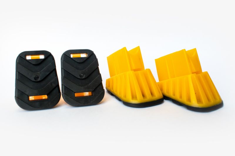 Stopki antypoślizgowe DRABEST do drabin domowych z GUMĄ 33x20 mm i 40x20 mm 4 szt.