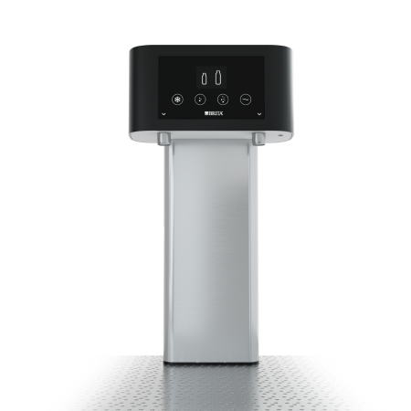 Kran filtrujący BRITA Fill T-Tap bez tacki ociekowej. Woda gazowana, schłodzona lub niegazowana.