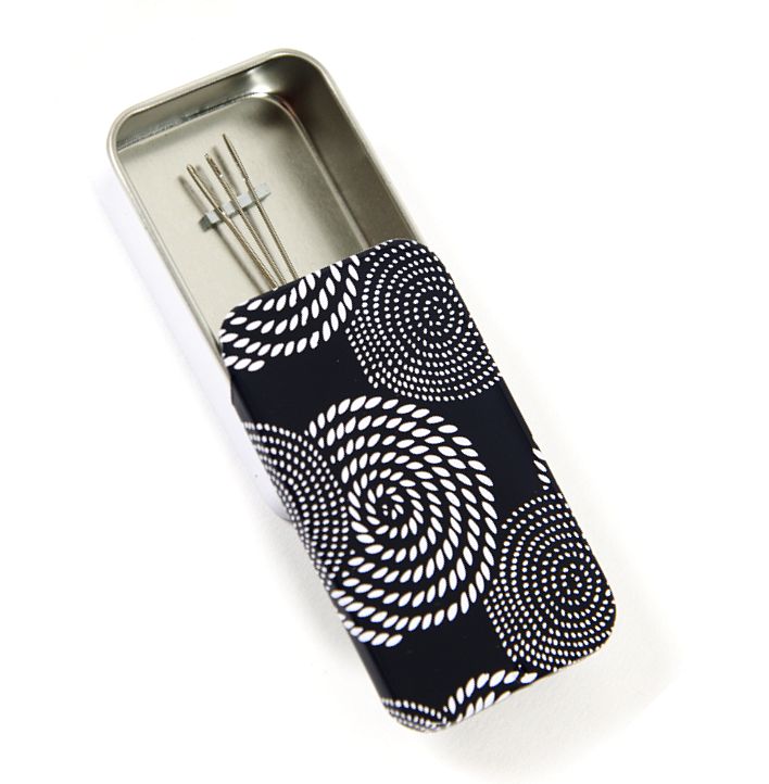 pudełko na igły z magnesem DMC 6140/3 .