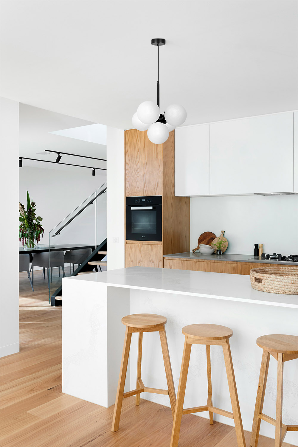 Kaja Inez lampa wisząca 5x10 W biała-czarna K-5362