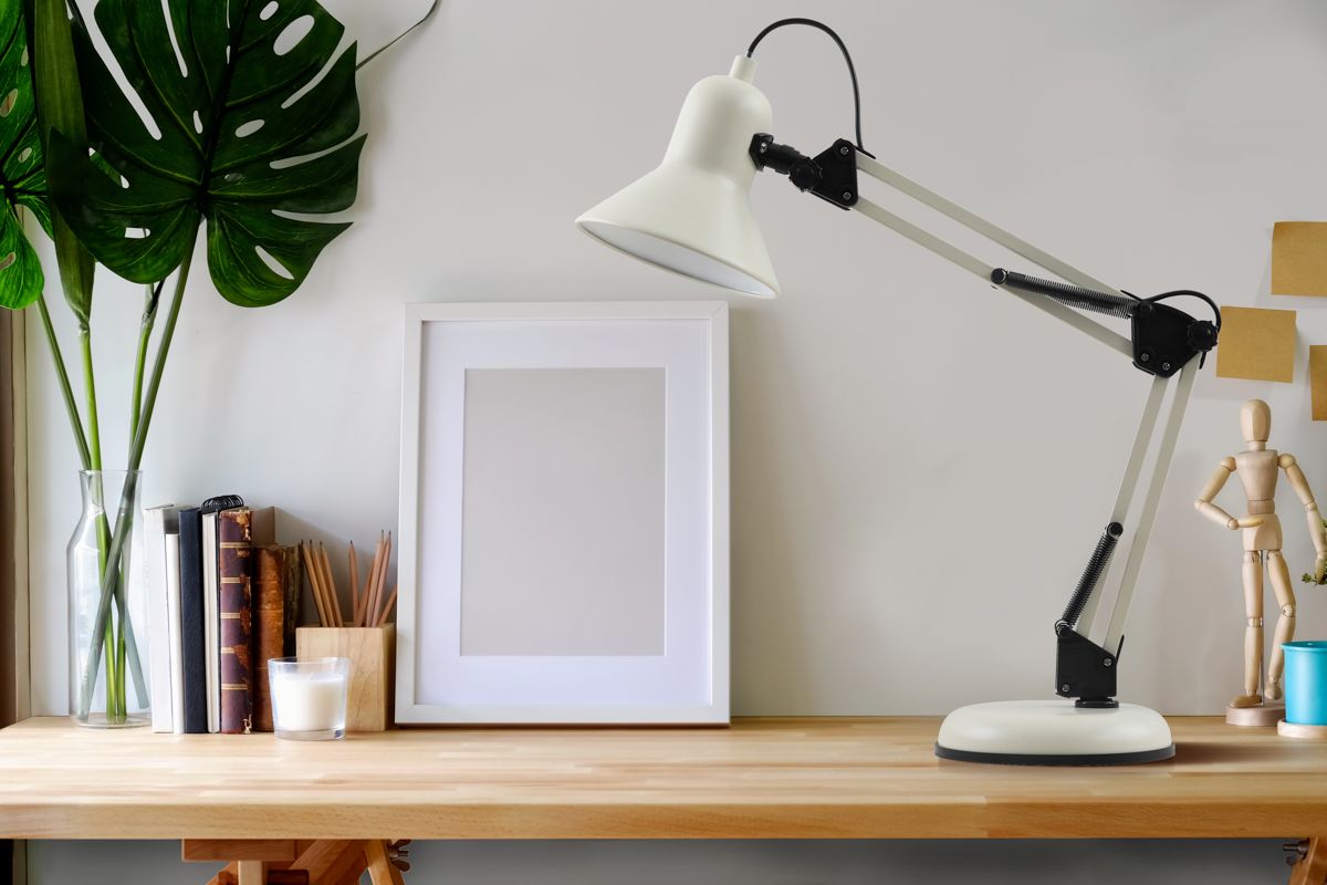 Italux Tiago lampa biurkowa 1x5 W biała TB-29743-BG